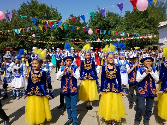         «Акыркы коңгуроо” салтанаты болду